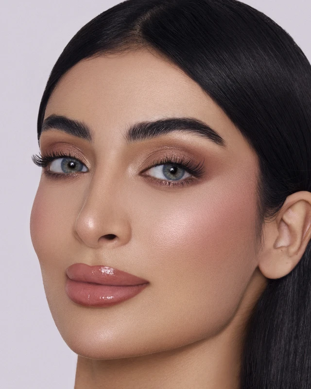 أنستازيا عدسه ملونه ايديكت ازرق